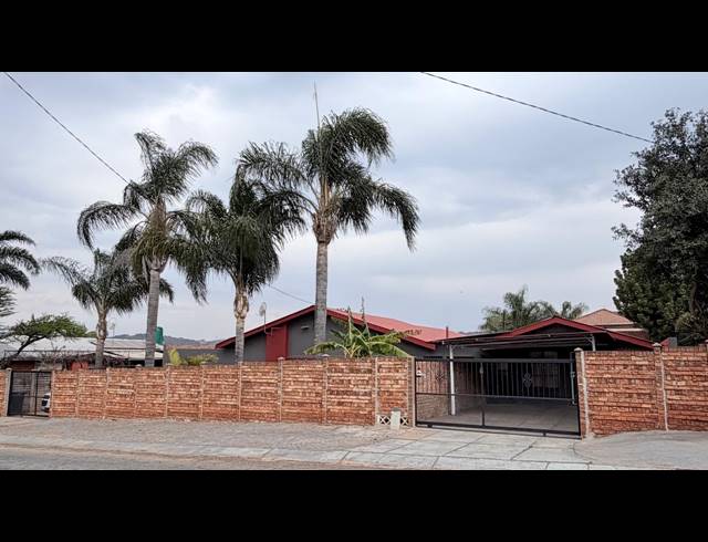 8 BEDROOM HOUSE FOR SALE IN WEST PARK